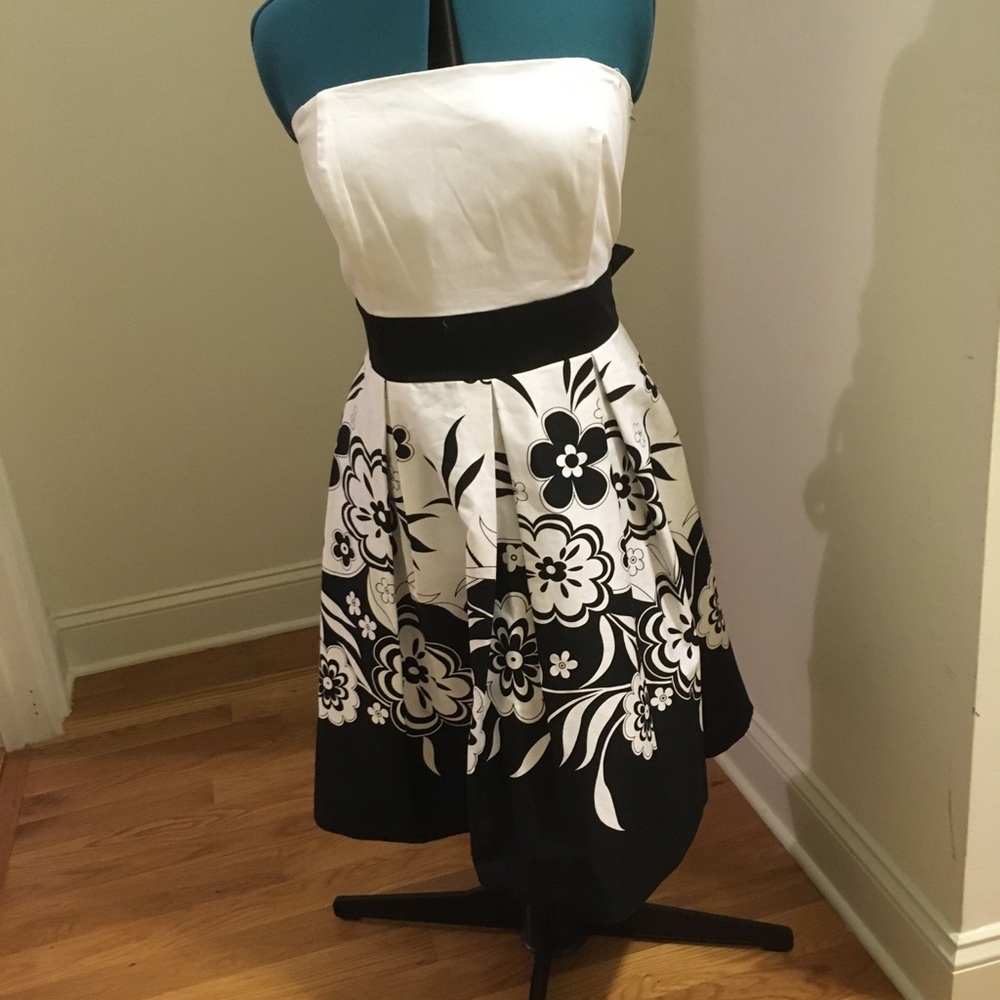 Black & White Floral Strapless Dress Plus Size 16